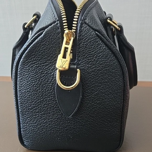 Louis Vuitton Black Speedy Bandoulière 20 - Picture 7 of 11